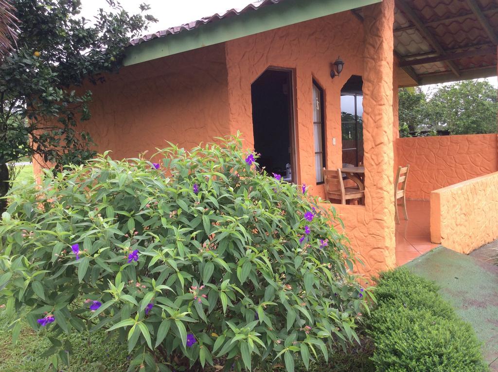 Cabinas Los Guayabos Hotel La Fortuna Camera foto