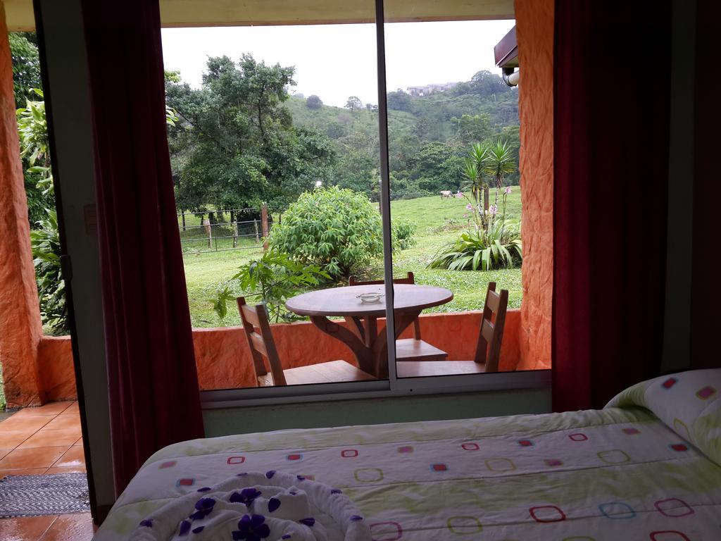 Cabinas Los Guayabos Hotel La Fortuna Camera foto