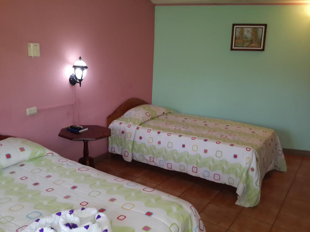 Cabinas Los Guayabos Hotel La Fortuna Camera foto