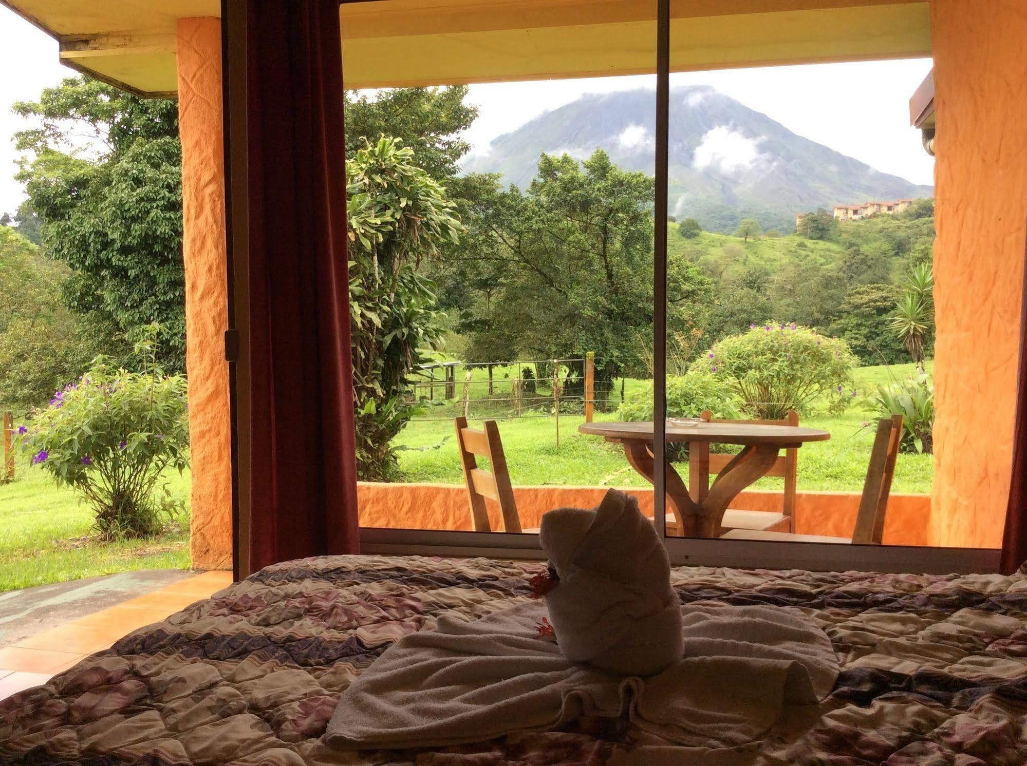 Cabinas Los Guayabos Hotel La Fortuna Esterno foto