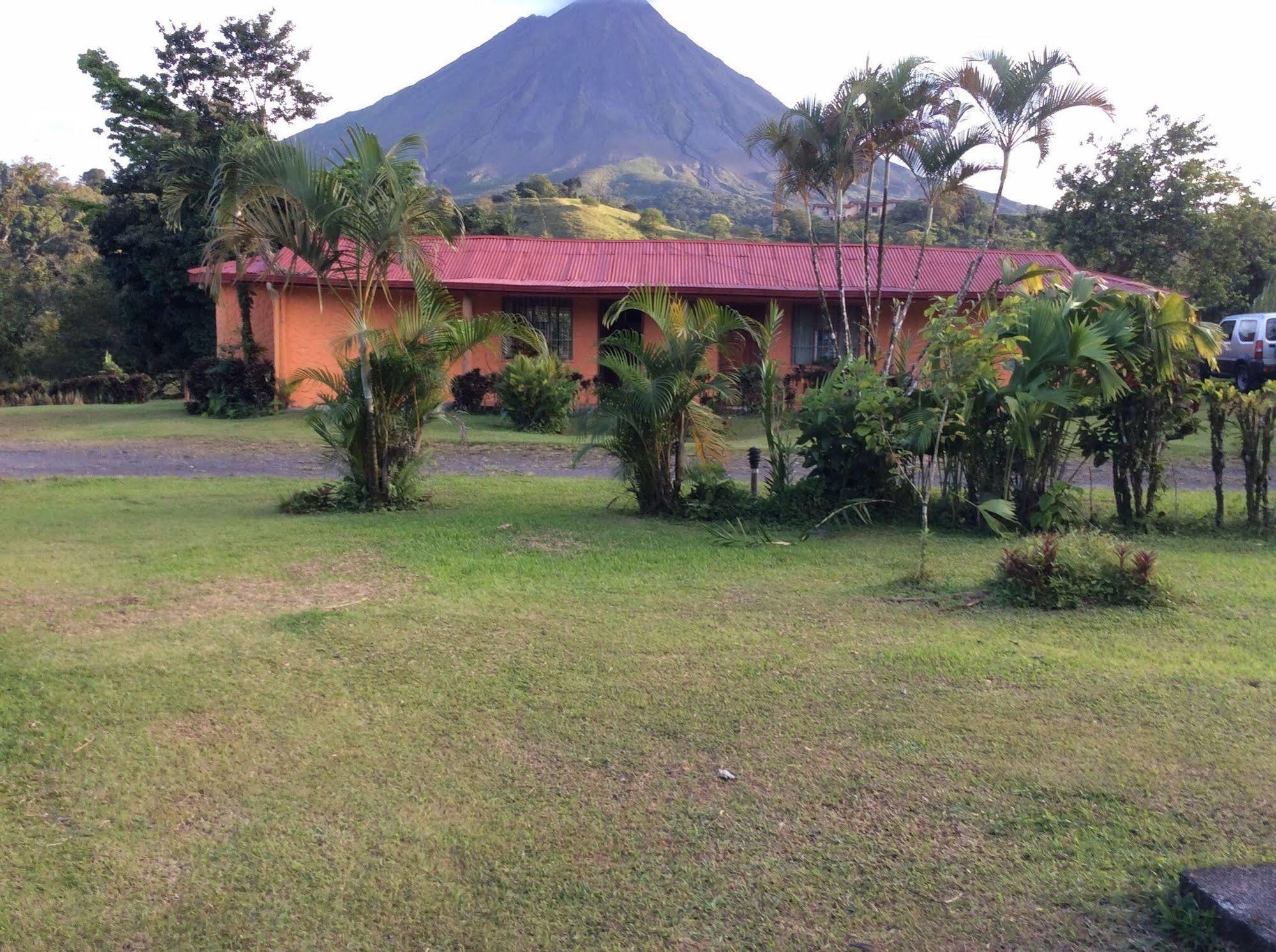 Cabinas Los Guayabos Hotel La Fortuna Esterno foto