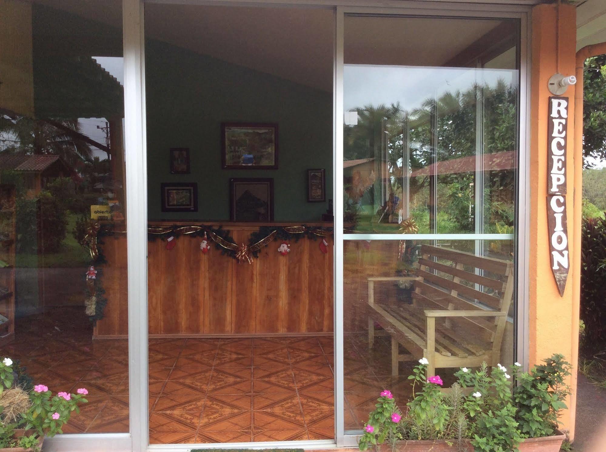 Cabinas Los Guayabos Hotel La Fortuna Esterno foto