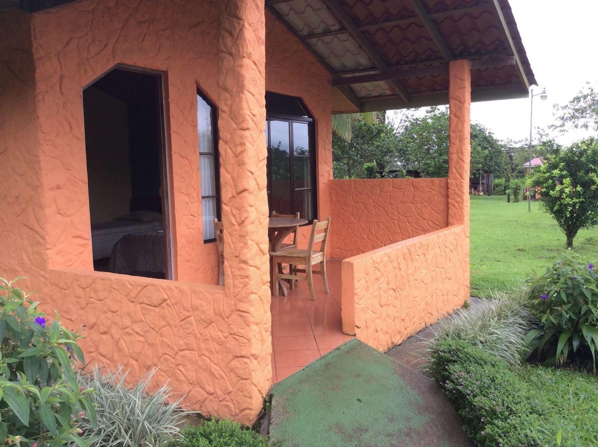 Cabinas Los Guayabos Hotel La Fortuna Esterno foto