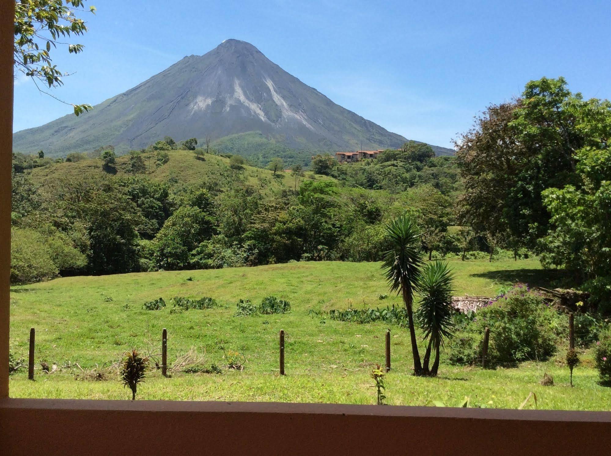 Cabinas Los Guayabos Hotel La Fortuna Esterno foto