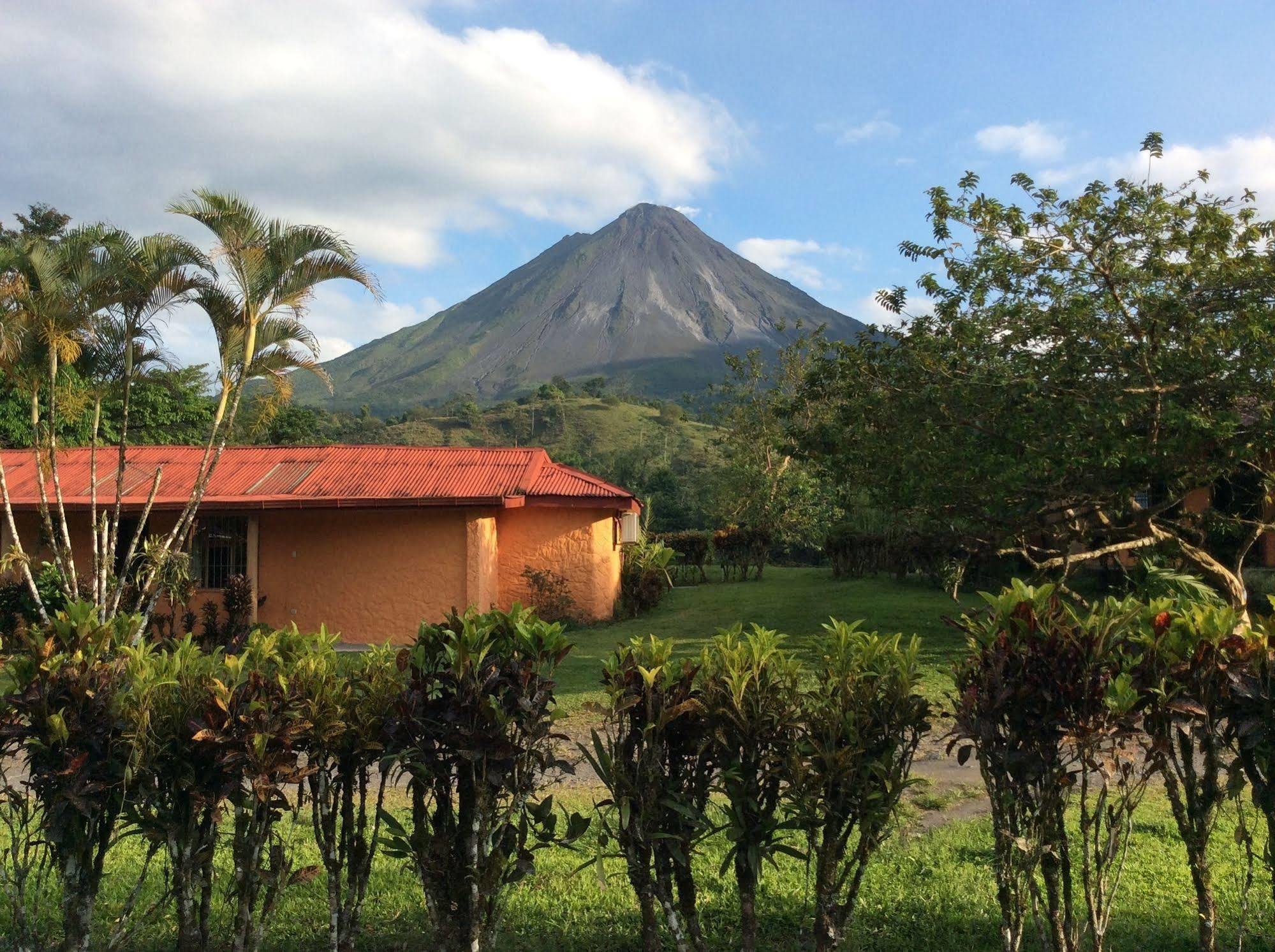Cabinas Los Guayabos Hotel La Fortuna Esterno foto