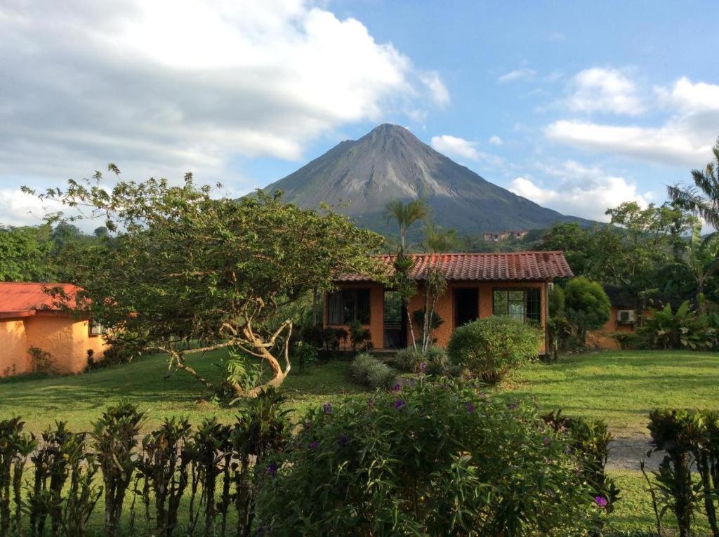 Cabinas Los Guayabos Hotel La Fortuna Esterno foto