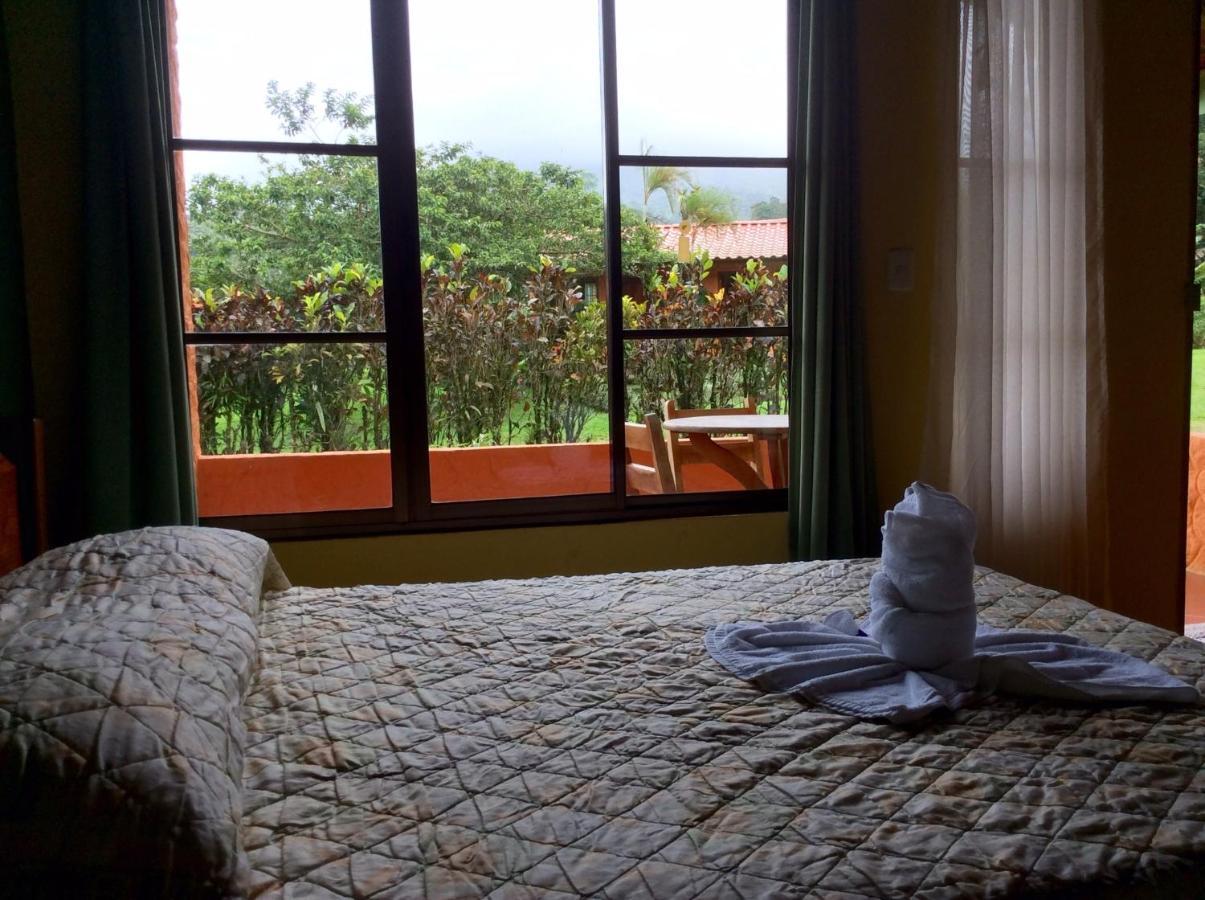 Cabinas Los Guayabos Hotel La Fortuna Esterno foto
